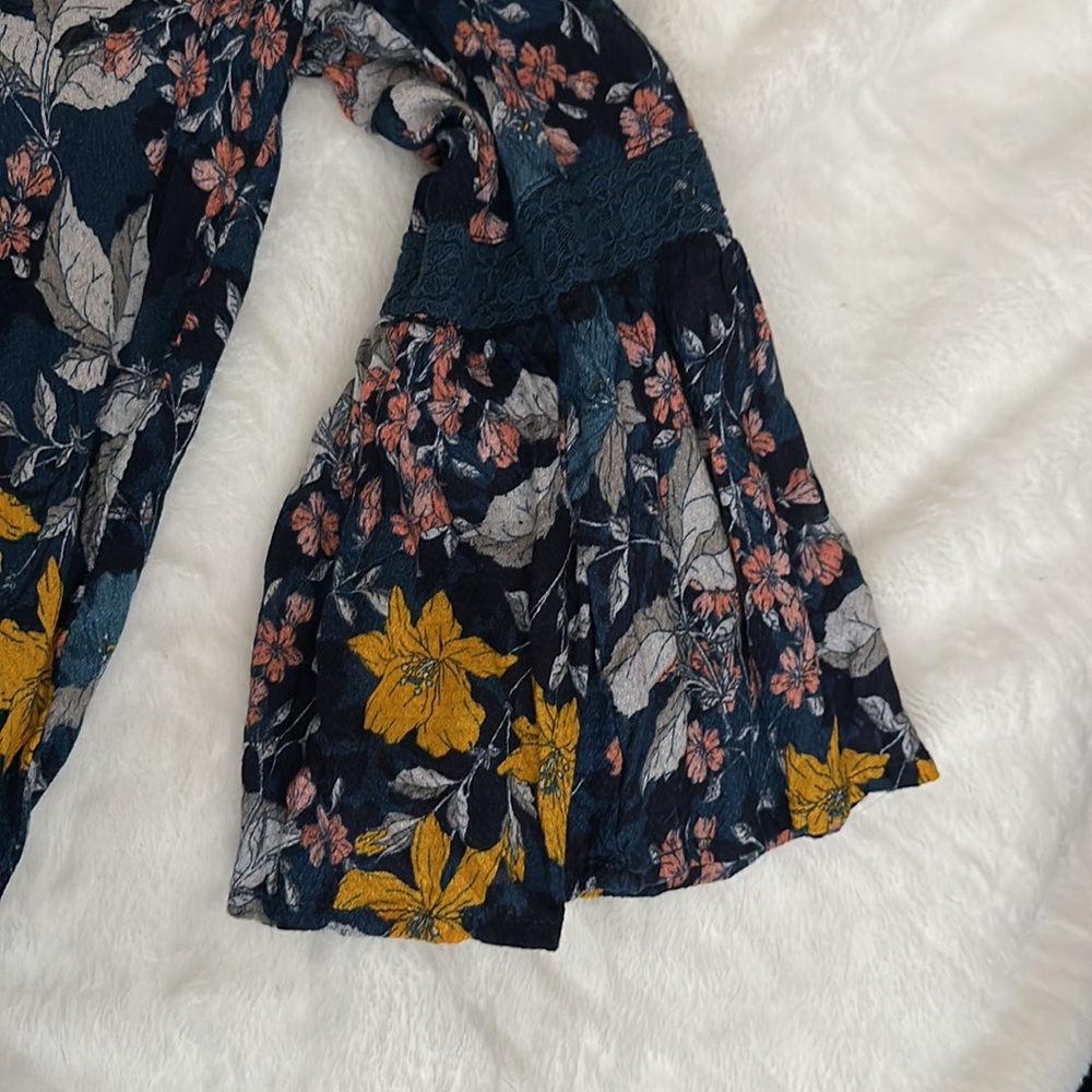 Blouse - Picture 4 of 4